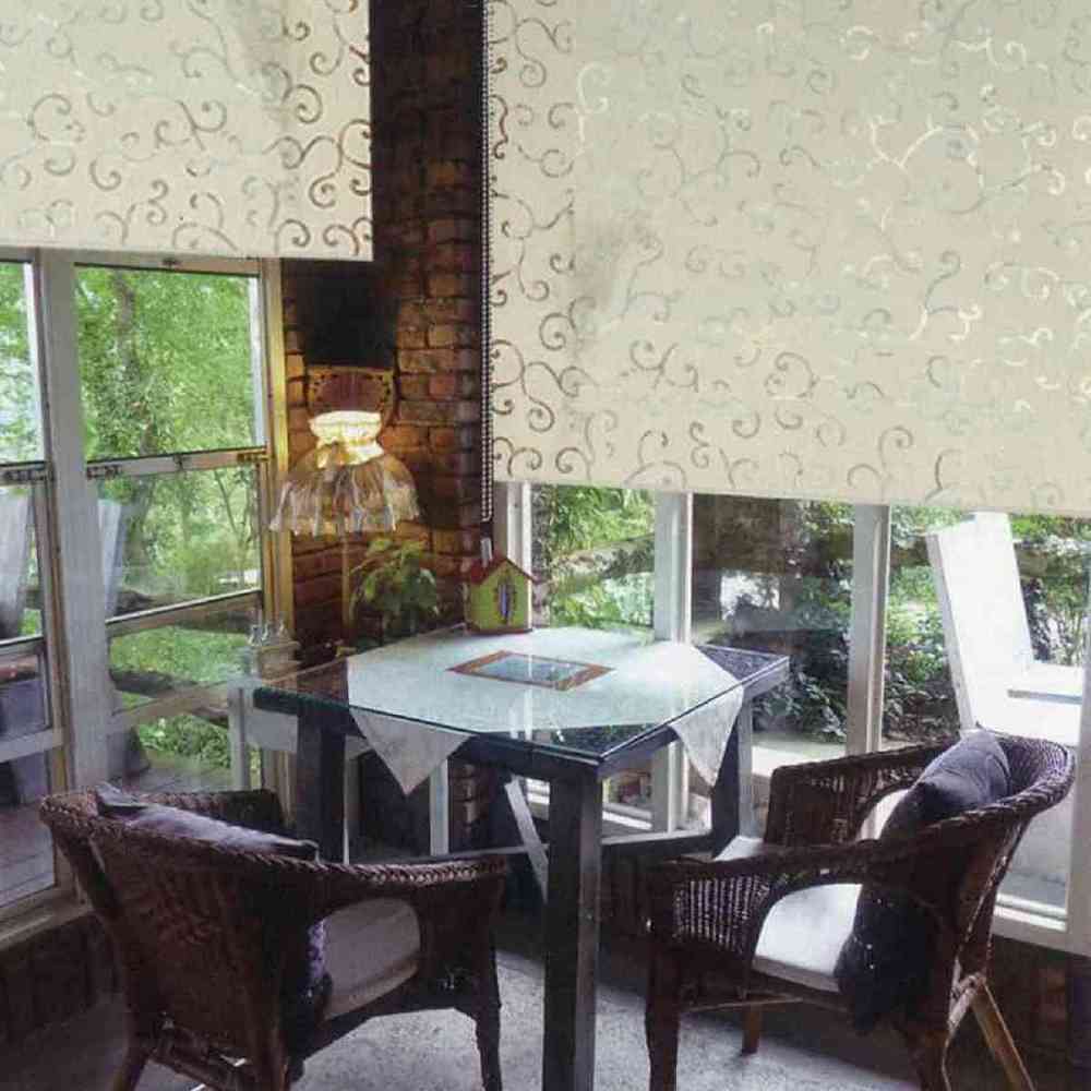 捲簾遮光效果半拉展示